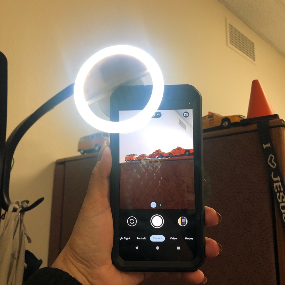 Clip On Ring Light - White - Picture 5 of 11